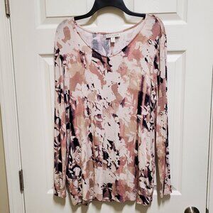 Long Sleeved Abstract Pullover Top